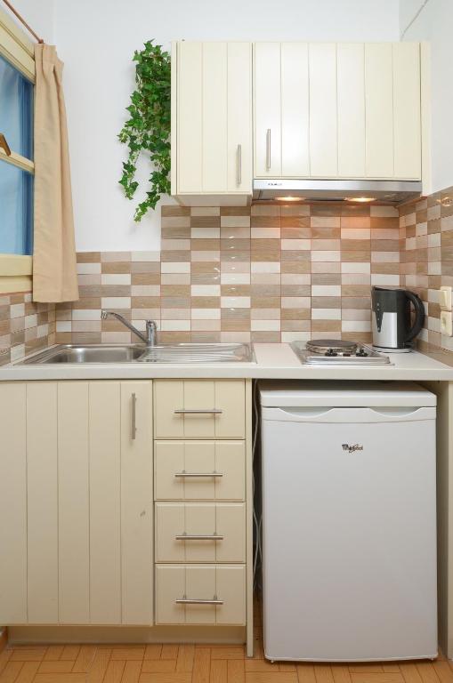 Galazia Studios room 4